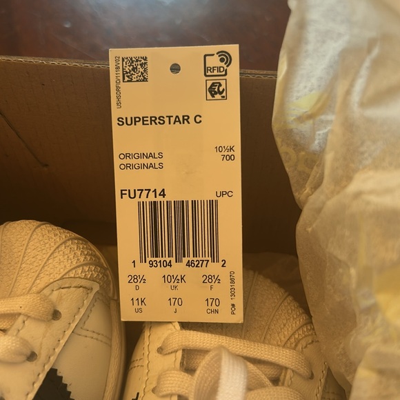 Toddlers Adidas Superstar Athletic Shoe, Black and White, Size 11K - Picture 9 of 9